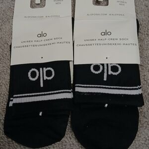 ALO Yoga Black Half-Crew Socks Size Medium Unisex 2 Pairs